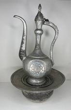 Kan - Antieke Safavid Waterkan en Wasbak – Zeldzame Boteh