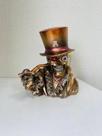 Beeldje - signed S.BURU-SMOKING SKULL-VERRY BIG-GOLD -