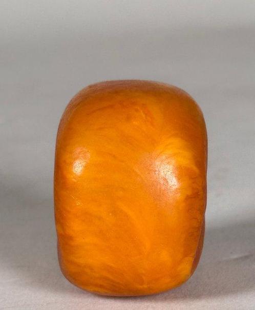 Figure - Large natural amber bead - Ambre - Chine - Dynastie, Antiek en Kunst, Antiek | Overige Antiek