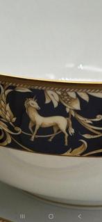Wedgwood - Service de table pour 12 (41) - Corne dabondance, Antiquités & Art, Antiquités | Meubles | Tables