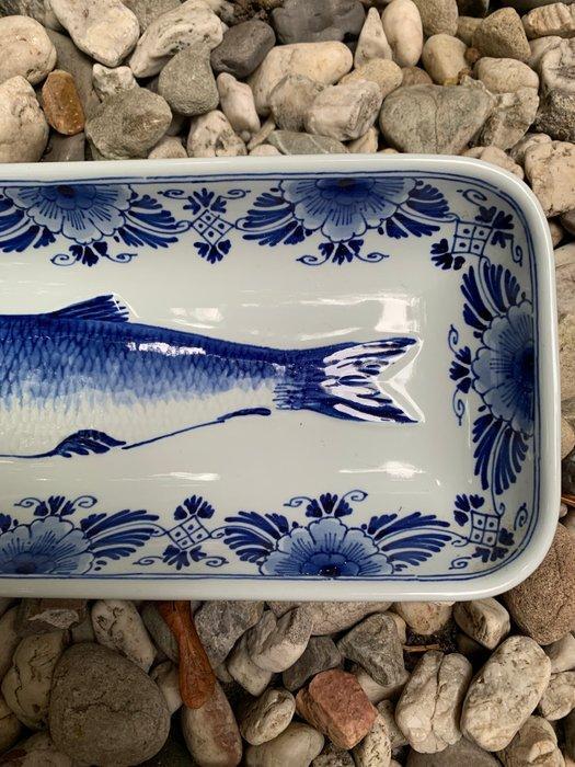 De Porceleyne Fles, Delft - Bord - Aardewerk - Haring, Antiek en Kunst, Antiek | Glaswerk en Kristal