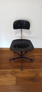 Jørgen Rasmussen - Kruk - Kevi - Staal, Hout