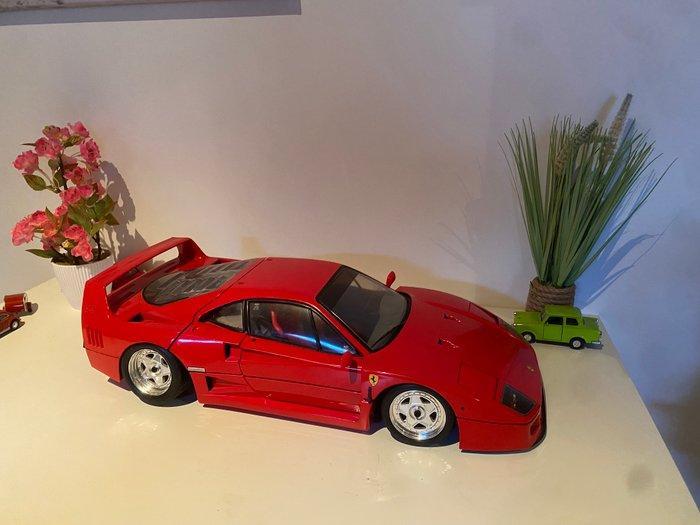 Pocher 1:8 - Modelauto - Ferrari F40, Hobby en Vrije tijd, Modelauto's | 1:5 tot 1:12