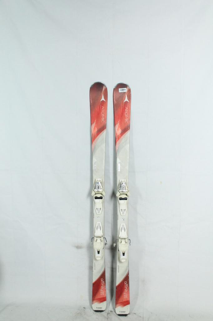 Refurbished - Ski - Atomic Affinity - 152, Sport en Fitness, Skiën en Langlaufen, Ski, 140 tot 160 cm, Gebruikt, Atomic, Ski's