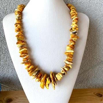 Lange vintage natuurlijke witte Baltische amber ketting van beschikbaar voor biedingen