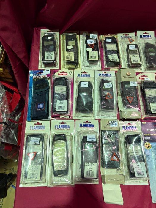 Nokia Zeldzame partij van 41 vintage mobiele telefoon, Games en Spelcomputers, Spelcomputers | Overige Accessoires