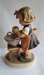 Beeldje - Hummel Goebel Poppenbadje - TMK5 - Porselein, Antiek en Kunst