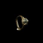 Viking periode Ring met glazen cabochon (Zonder