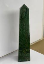 Nefriet Obelisk - Hoogte: 452.12 mm - Breedte: 76.2 mm- 7050, Verzamelen, Mineralen en Fossielen