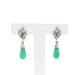 Witgouden oorstekers met jade en diamant | 0,12 ct., Gebruikt, Overige kleuren, Ophalen of Verzenden, Met edelsteen