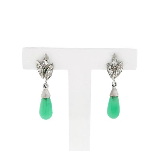 Witgouden oorstekers met jade en diamant | 0,12 ct., Handtassen en Accessoires, Oorbellen, Overige kleuren, Gebruikt, Met edelsteen