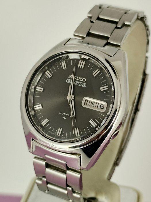 Seiko - Sports Diver “UFO” - Zonder minimumprijs - 7019-7060, Handtassen en Accessoires, Horloges | Antiek