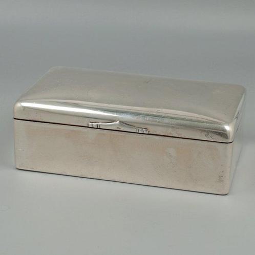 Boîte à cigares - SANS RÉSERVE (1) - Argent 833 - Presburg &, Antiek en Kunst, Antiek | Zilver en Goud