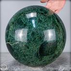 Natuurlijke hoogwaardige XXL nephrit sphere. Bol- 35100.35 g