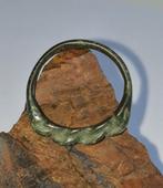 Médiéval Anneau en bronze « cordon tressé ». Excellent état., Bijoux, Sacs & Beauté