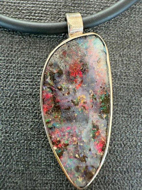 Opaal - Zilver - Ketting met hanger, Verzamelen, Mineralen en Fossielen