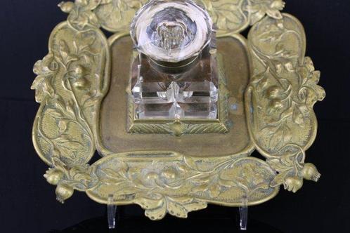 Inktpot - Art Nouveau floral bronze inkwell. - Brons, Glas,, Antiek en Kunst, Kunst | Designobjecten