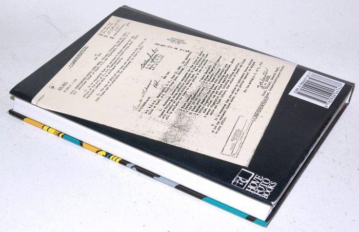 Morris Moses - SPY camera, The Minox Story | - 1990, Audio, Tv en Foto, Fotocamera's Analoog