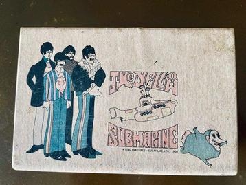 Beatles, rare Yellow Submarine letter holder - Article disponible aux enchères