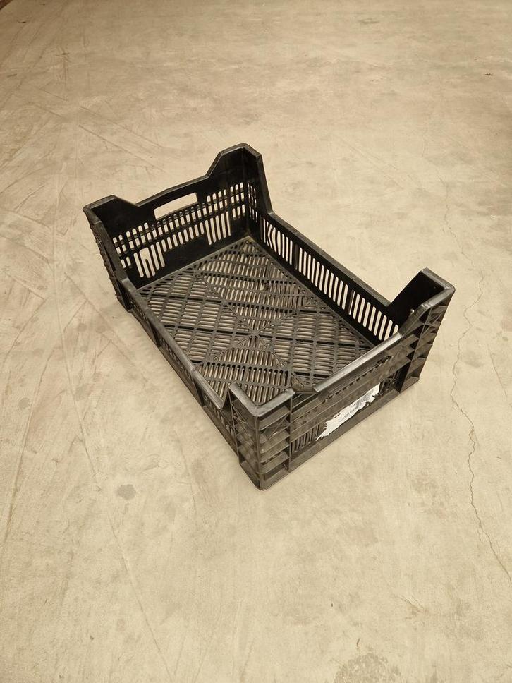 Kunststof krat 600x400x240mm zwart geperforeerd gebruikt, Zakelijke goederen, Landbouw | Werktuigen, Ophalen of Verzenden
