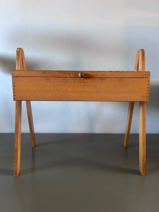 Naaidoos - Hout, Antiek en Kunst, Kunst | Designobjecten