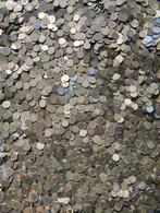 Wereld. LOT van 1,5 kg bimetal munten, gevarieerd. (Zonder