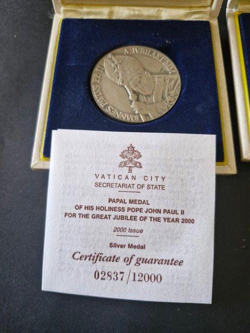 Vatican. 2 Medaglie in argento 1999-2000 - 80 gr Ag .986, Postzegels en Munten, Munten en Bankbiljetten | Toebehoren