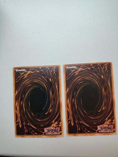 engeland - 2x Dark magician first Editions Sye-001 en, Verzamelen, Overige Verzamelen