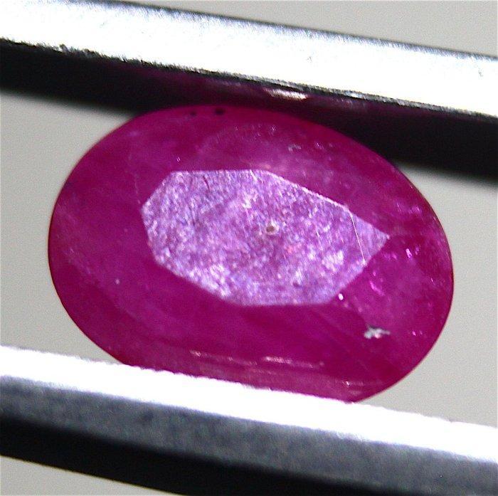 Cts. 1.55 Ruby facettenrijk - Hoogte: 8 mm - Breedte: 6 mm-, Collections, Minéraux & Fossiles