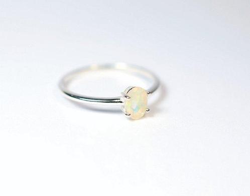 Opale éthiopien / Opale Welo Bague / neu- 1.02 g - (1), Verzamelen, Mineralen en Fossielen