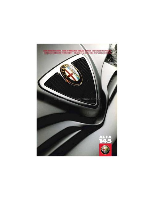1999 ALFA ROMEO 145 KARROSSERIEKLEUREN EN STOFFEN BROCHURE, Boeken, Auto's | Folders en Tijdschriften, Ophalen of Verzenden