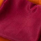 Stof in Raso Rosso Borgogna - geometrisch patroon - ruiten