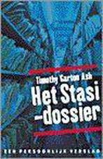 Het Stasi-dossier / Kosmos dossier 9789021594897 T.G. Ash, Boeken, Verzenden, Gelezen, T.G. Ash