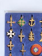 Collection thématique - Croix Universelles (30)