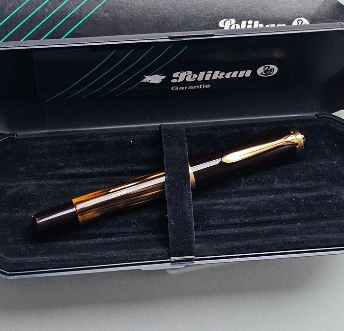 Pelikan - M400 - plume or 14 carats 585 - Vulpen, Verzamelen, Pennenverzamelingen