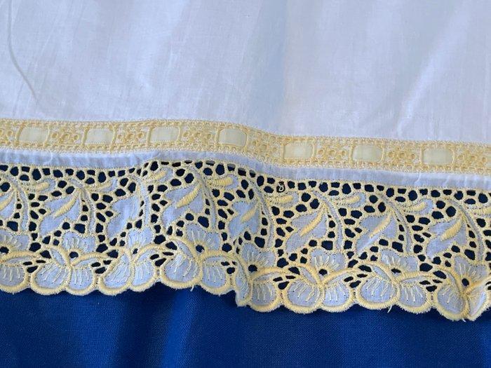 ricami in pizzo sangallo 2,60 x 2,46 - Drap de lit (3) - 260, Antiquités & Art, Tapis & Textile