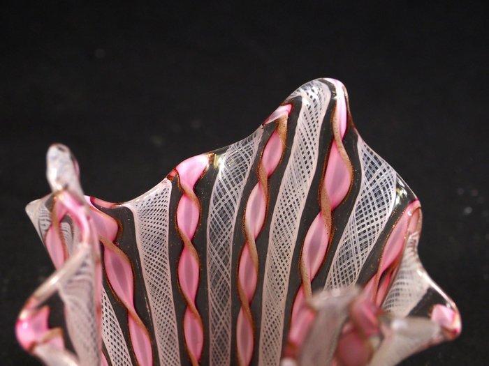 Murano - Vaas - Muranoglas - Zakdoek vaas, Antiek en Kunst, Antiek | Glaswerk en Kristal