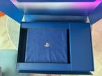 Sony - PlayStation 4 500 million édition collector 1 of