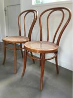 Stoel (2) - Hout - Thonet stijl twee stoelen