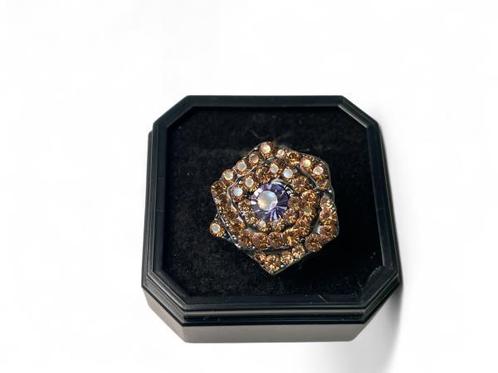 Veiling - Swarovski Kristallen Ring Made In France!, Handtassen en Accessoires, Edelstenen, Gebruikt