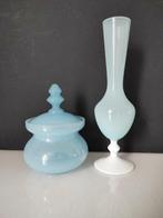 Vase - Opaline - et deux boîtes en opaline, Antiquités & Art