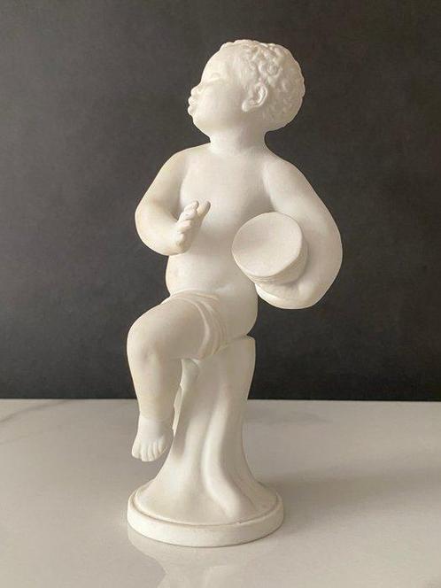 Beeldje - Statua in ceramica bianca raffigurante bambino con, Antiek en Kunst, Antiek | Glaswerk en Kristal