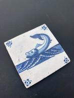 Tegel - Antieke Delfts blauwe tegel met een grote vis -, Antiek en Kunst