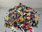 Lego Pièces - Grote partij lego uit diverse series met veel