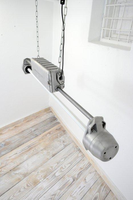 CCCP - Plafondlamp - aluminium, Antiek en Kunst, Antiek | Wandborden en Tegels