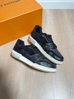 Louis Vuitton - Sneakers - Maat: EU 43, Nieuw