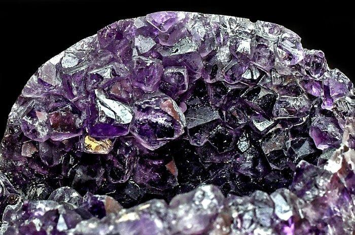 Basalt van hoge kwaliteit bol met een kristallijne, Verzamelen, Mineralen en Fossielen