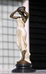Beeld, lady hair - 35 cm - brons marmer, Antiek en Kunst
