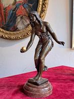 Victor Bugler - sculptuur, Ballplayer - 31 cm - Brons - 1910