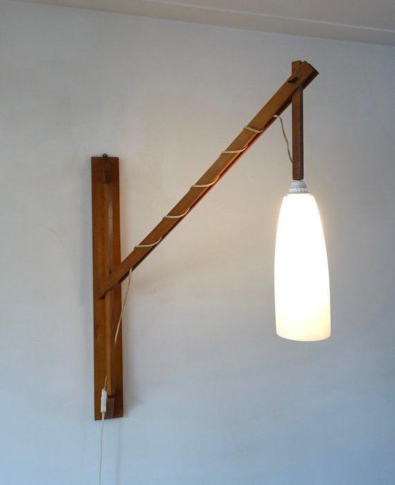 Wandlamp - Scandinavian - Opaline glas - 1950-60’s Swing Arm, Antiquités & Art, Antiquités | Éclairage